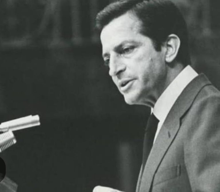 Foto 2 Suárez discurso